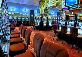 Tampilan kategori permainan gwen189 dengan Football, Live Dealer, dan Slots